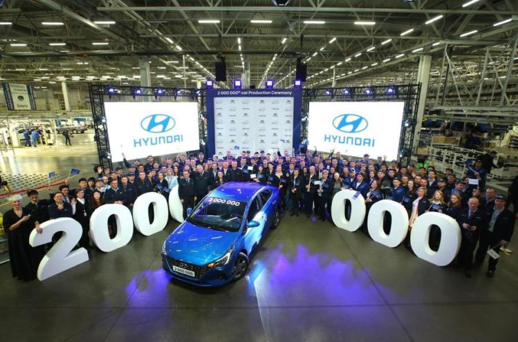 В Hyundai представили россиянам полностью обновленный Solaris В Hyundai представили россиянам полностью обновленный Solaris