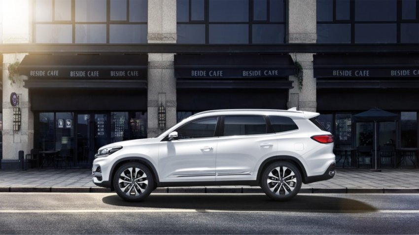 Объявлены цены на семиместный Chery Tiggo 8 в России. Когда ждать в продаже?
