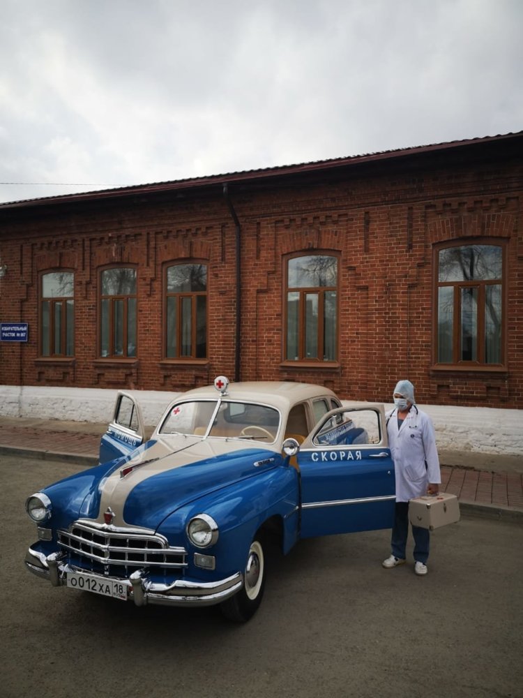 На Урале в скорую помощь отдали раритетный лимузин На Урале в скорую помощь отдали раритетный лимузин