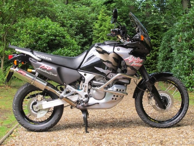 Воздушный Фильтр на Honda Africa Twin 750 Доставка по россии Воздушный Фильтр на Honda Africa Twin 750 Доставка по россии