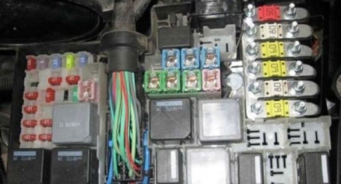 Постоянно Горят Габариты Форд Фокус 2 – Проблемы со включателем Постоянно Горят Габариты Форд Фокус 2 – Проблемы со включателем