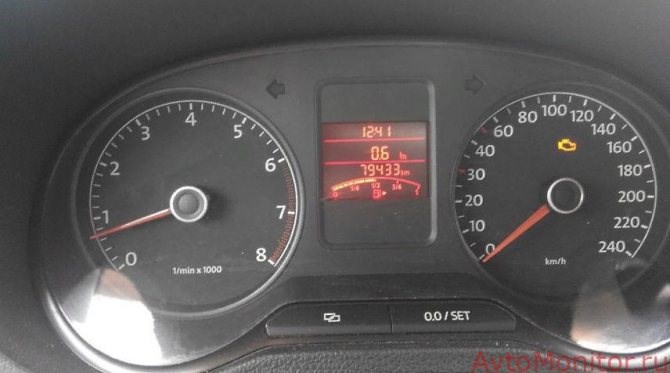 Ауди Beim Einlegen Einer Fahrstufe im Stand Fussbremse Betatigen Ошибка © Неисправности двигателя
